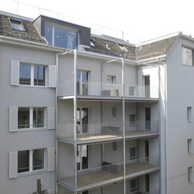 copyright: Nina Mann